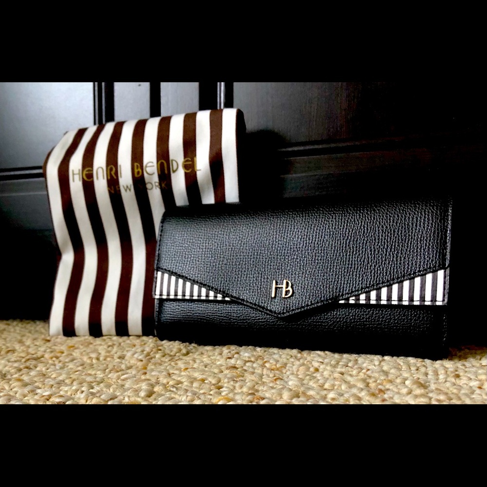 Henri Bendel Large Black Continental Snap Wallet